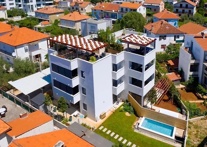 Shell Sky Luxury Penthouse With Private Pool