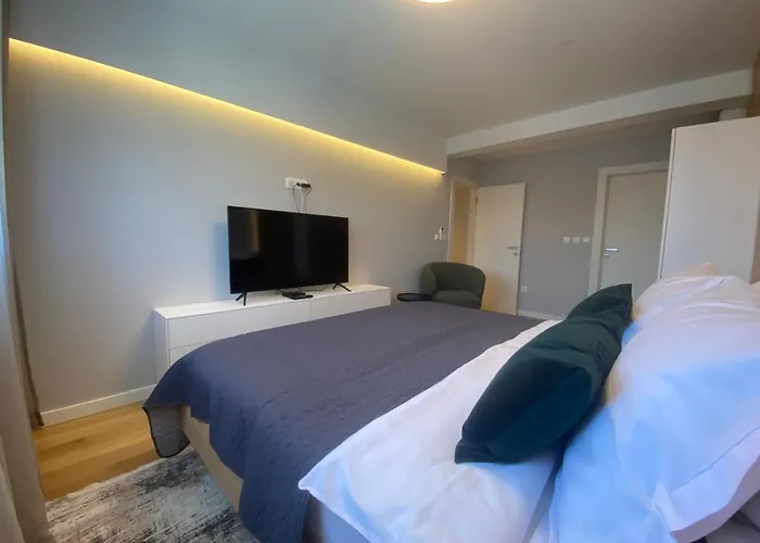 Shell Sky Luxury Penthouse With Private Pool